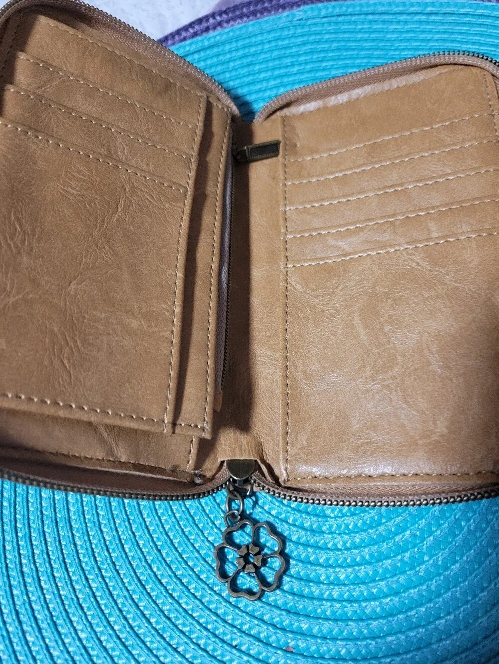 Beige With Design Wallet - Picture 3 of 7